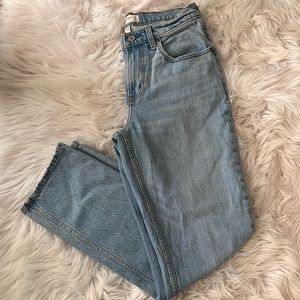 Abercrombie mid rise jean